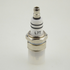 NEW SPARK PLUG L7T FOR 2 STROKE ATV MINI SUPER POCKET BIKE<br /><span class=\"smallText\">[H058-032]</span>